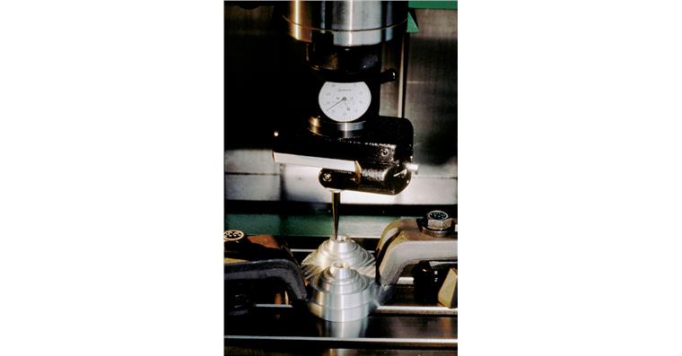 Precision centring device Centricator type C III without shank reading 0.005 mm