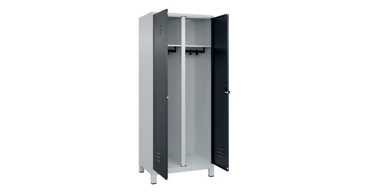 Schwarz-Weiß-Spind Classic PLUS, Füße, für 1 Person 1950x800x500mm RAL 7035/7016